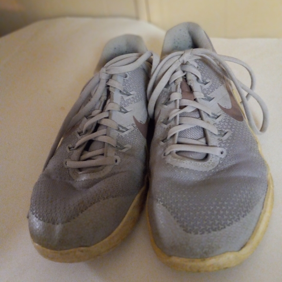 Women's Nike Metcin 4 Running Shoes. - Picture 1 of 4